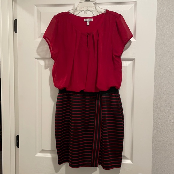 Red Dress - Picture 1 of 4